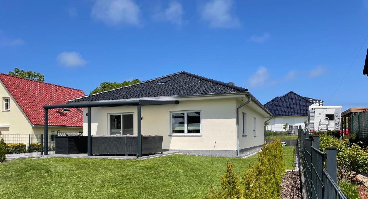 Ferienhaus Meerzeit Bastorf Buitenkant foto